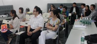 嫣然把健康课堂搬到光爱去